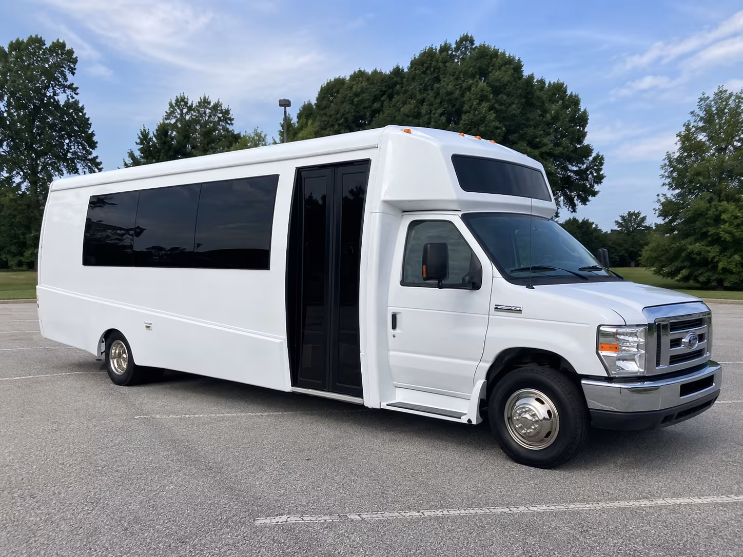 canton 18 passenger party bus