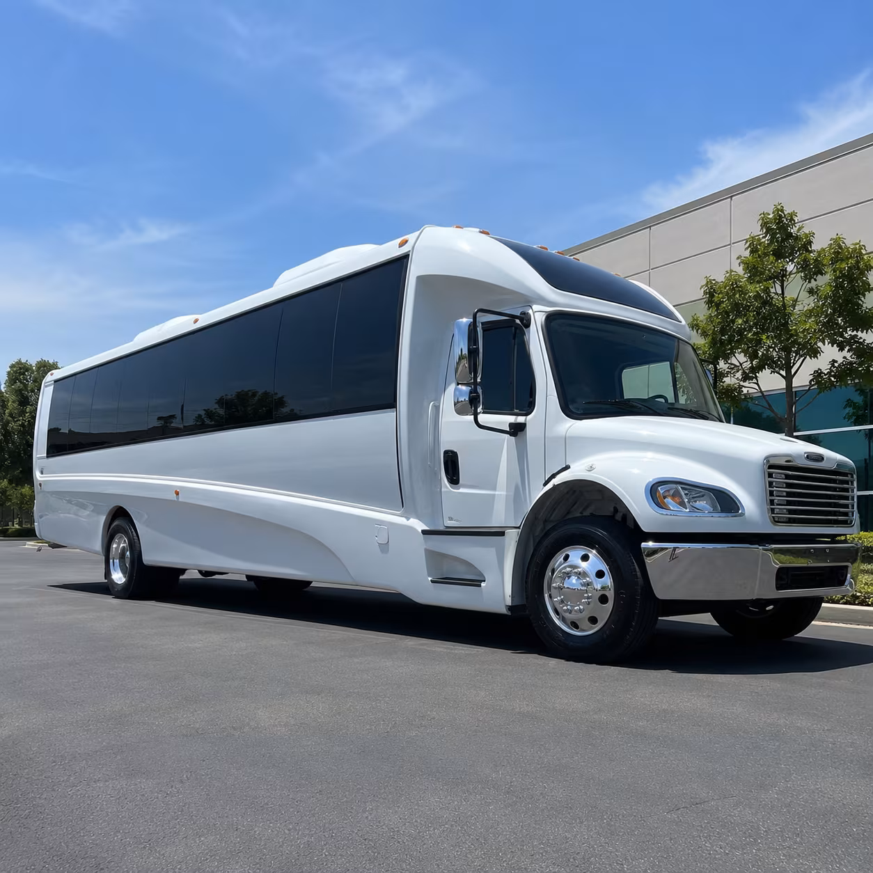 canton 25 passenger minibus