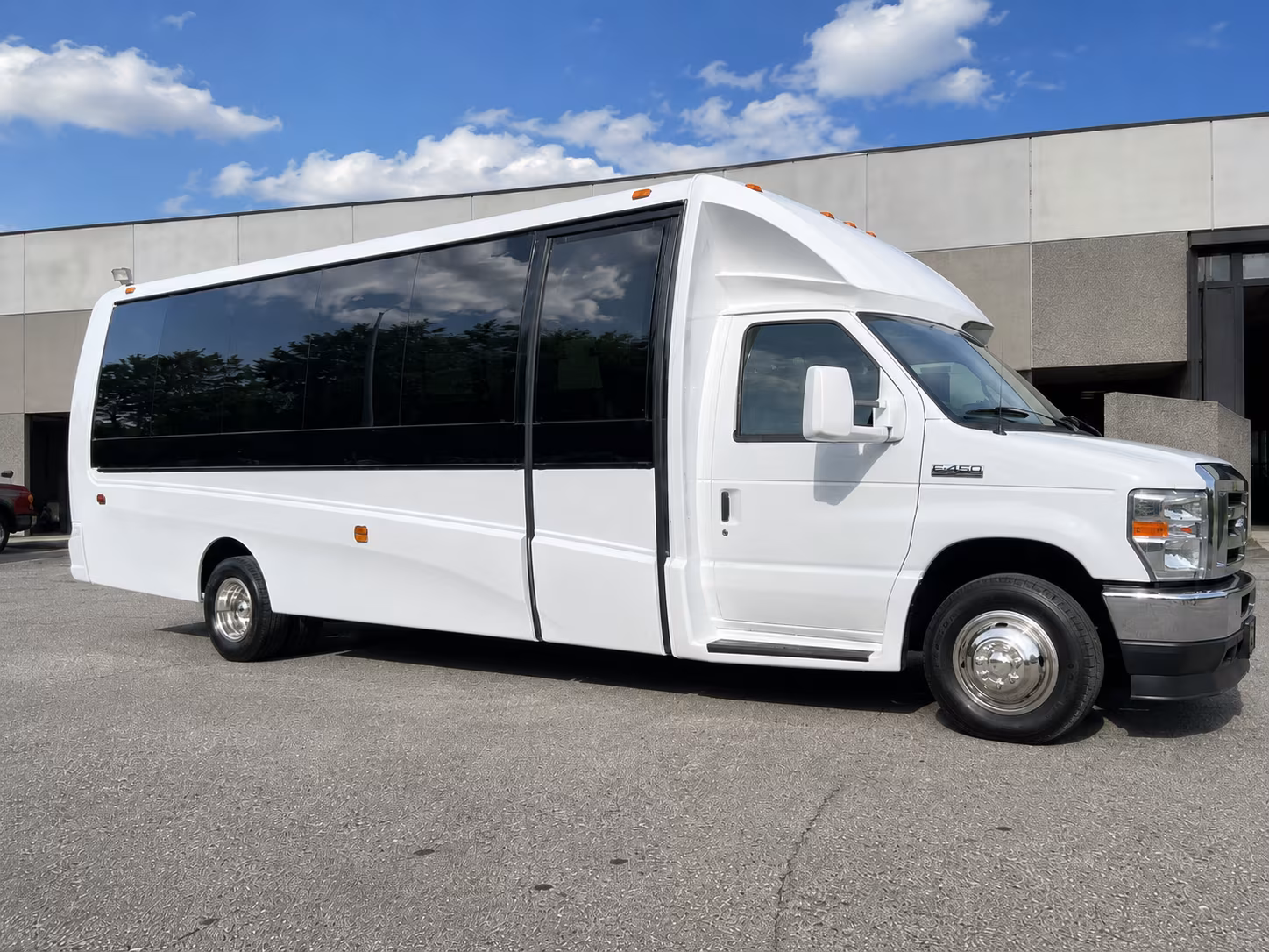 group transportation buses for concerts at the fox theatre and detroit s historic venues